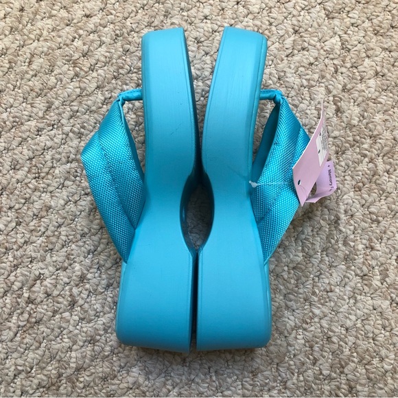 NWT ladies Wild Fable turquoise platform sandals. Size 8 - Picture 2 of 6